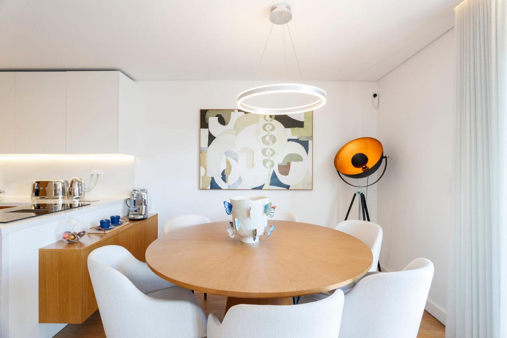 Luxurious With Balcony In The Parque Eduardo Vii Region Apartment Lisbon