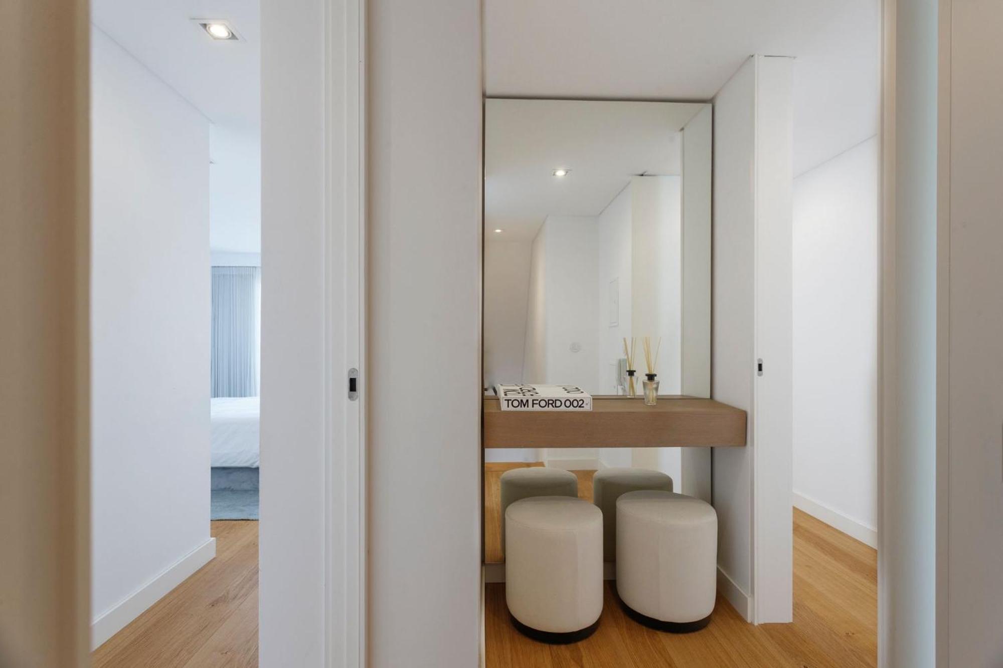 Apartment Luxurious With Balcony In The Parque Eduardo Vii Region Lisbon